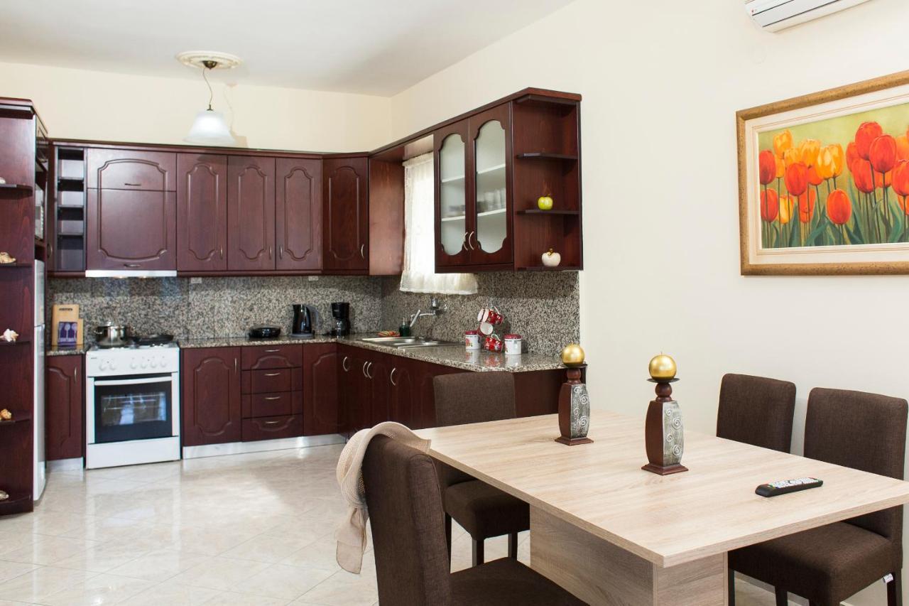 Mavros Molos Seaside Apartment Kíssamos Exterior foto